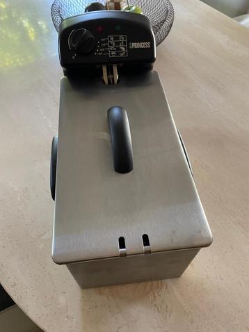 Princess friteuse inox – 3 liter – 2200W - als nieuw! beschikbaar voor biedingen