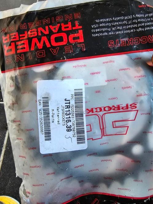 Honda sprocket set, Motoren, Onderdelen | Merk-onafhankelijk, Ophalen of Verzenden