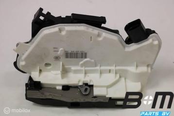 Portierslot LA (bestuurderskant) Volkswagen Tiguan beschikbaar voor biedingen