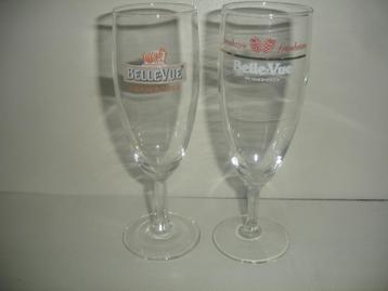 2 verschillende glaasjes van Belle Vue Frambozen 15cl beschikbaar voor biedingen