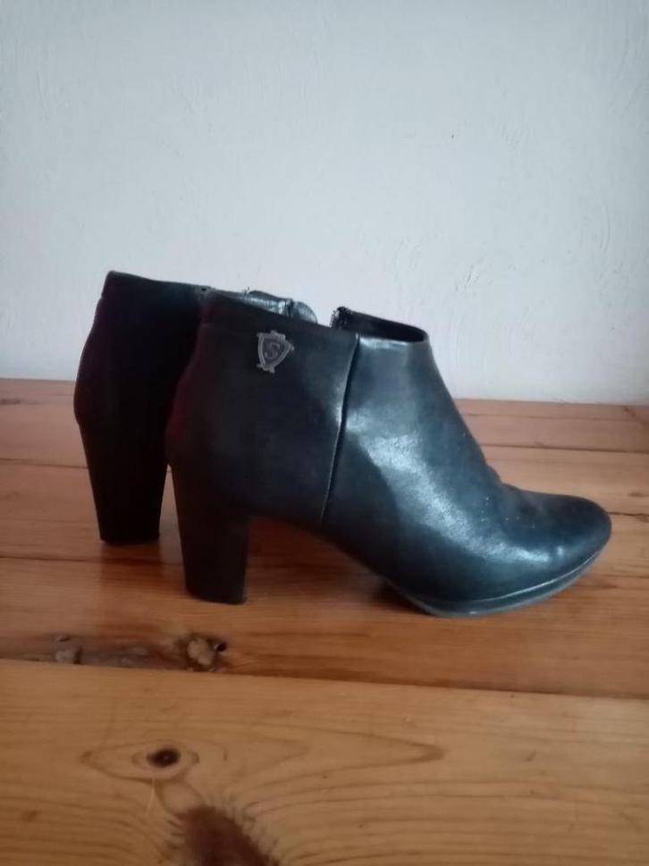 Softwaves : zwart lederen lage laarzen , enkellaarzen , 39, Vêtements | Femmes, Chaussures, Comme neuf, Boots et Botinnes, Noir