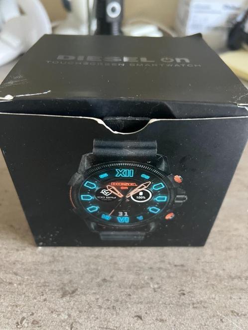 Diesel Smartwatch DTZ2010 ZGAN, Handtassen en Accessoires, Smartwatches, Zo goed als nieuw, Android, Zwart, Afstand, Calorieverbanding