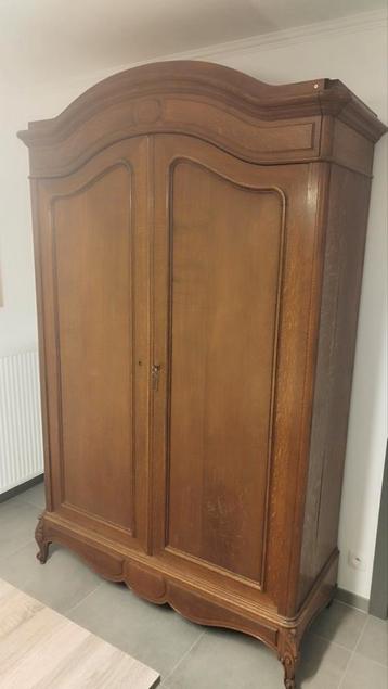 Eikenhouten kledingkast met spiegels beschikbaar voor biedingen