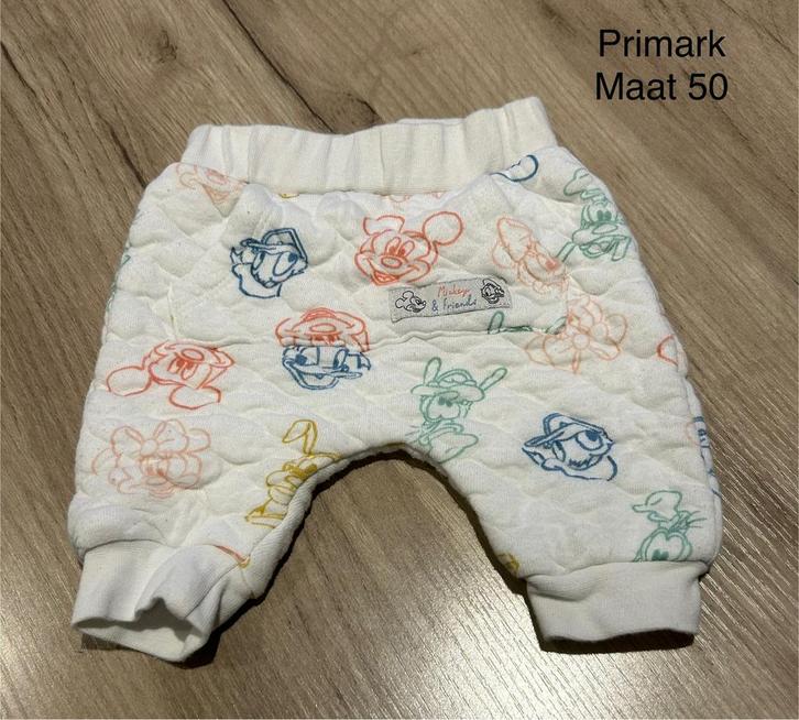 Broekje Disney (Primark, maat 50), Kinderen en Baby's, Babykleding | Maat 50, Zo goed als nieuw, Broekje, Ophalen of Verzenden