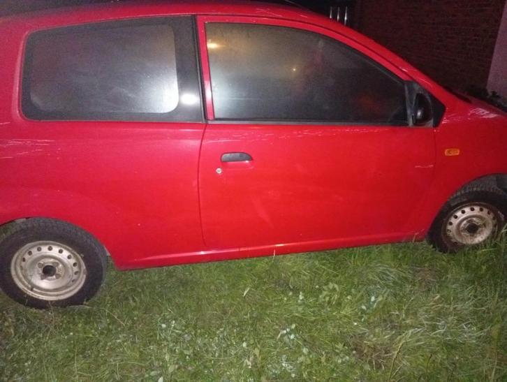 Voiture, Auto's, Daihatsu, Particulier, Cuore, Radio, USB, Benzine, Euro 5, Berline, 3 deurs, Handgeschakeld, Rood, Zwart, Ophalen