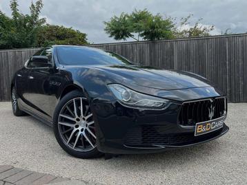 Maserati Ghibli 3.0 V6 275PK * GARANTIE * XENON/CAMERA/ZETEL, Autos, Cuir, 2987 cm³, Entreprise, Noir