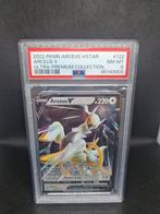 Arceus V Ultra Premium Collection Vstar PSA 8, Ophalen of Verzenden, Zo goed als nieuw