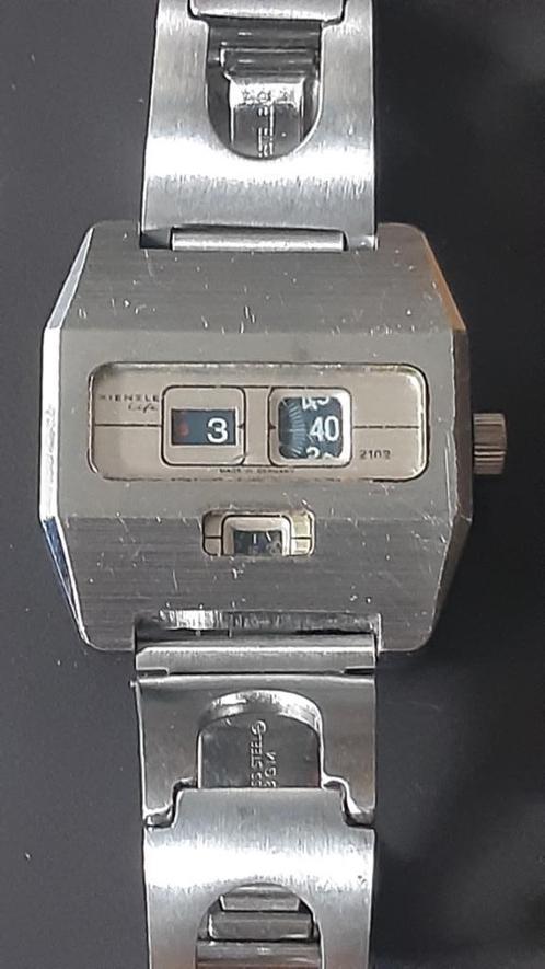 KIENZLE LIFE 2102 JUMP HOUR JAREN 60 HORLOGE Jump Hour Kienz, Handtassen en Accessoires, Horloges | Heren, Gebruikt, Ophalen of Verzenden