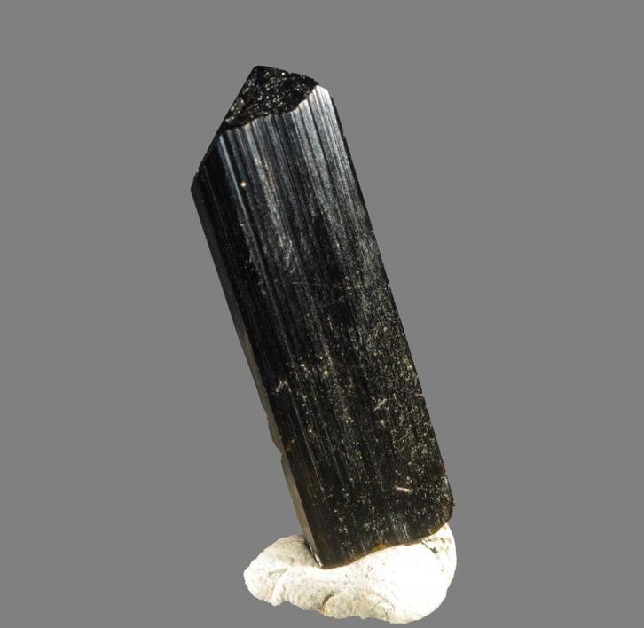 **TOP** VERDELIET kristal uit Coronel Murta, Brazilië., Verzamelen, Mineralen en Fossielen, Mineraal, Ophalen of Verzenden