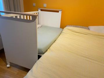 Lit de bebé, Kinderen en Baby's, Babywiegjes en Ledikanten, Ophalen, Zo goed als nieuw, Ledikant
