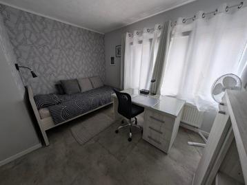 Studio (KOT). Liège centre. Toutes charges comprises. beschikbaar voor biedingen