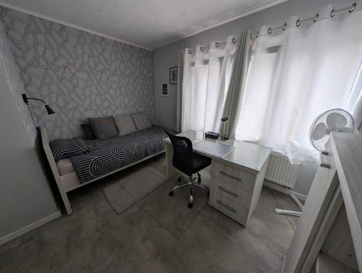 Studio (KOT). Liège centre. Toutes charges comprises., Immo, Appartementen en Studio's te huur, Luik (stad), 20 tot 35 m²