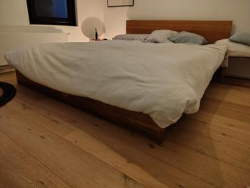 Bed gratis beschikbaar voor biedingen
