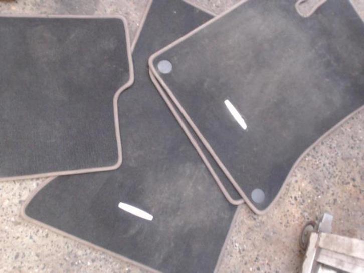 Tapis de sol Mercedes W176 2012-2015 LP/13280, Autos : Pièces & Accessoires, Habitacle & Garnissage, Utilisé, Enlèvement