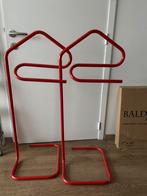 Niels Gammelgaard kledingrekken, Enlèvement, Comme neuf