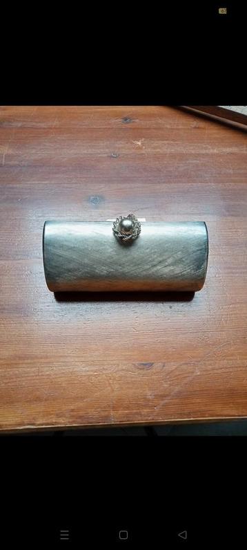 Pochette de luxe en métal RODO beschikbaar voor biedingen