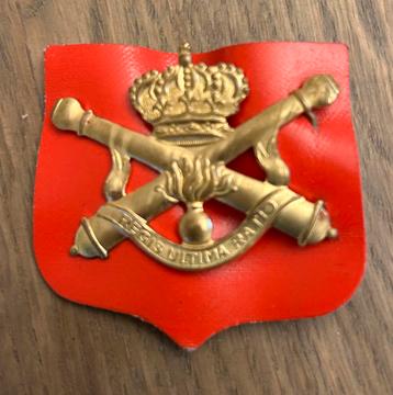 Mutskenteken artillerie - goudkleurig beschikbaar voor biedingen