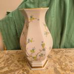Witte Bavaria vaas met plantmotief, Antiek en Kunst, Ophalen
