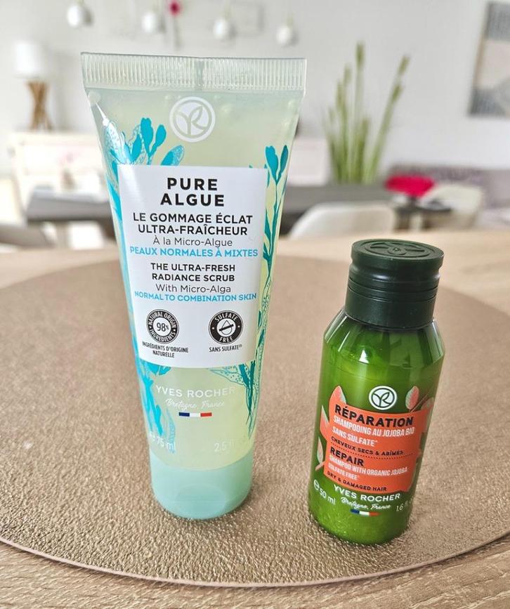 Gommage Eclat + Shampooing Jojoba, Bijoux, Sacs & Beauté, Beauté | Soins du corps, Neuf, Enlèvement ou Envoi