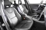 Volvo V40 T2 Black Edition Geartronic *1ste Eigenaar*Leer*, Auto's, Volvo, Stof, 1498 cc, 4 cilinders, 700 kg