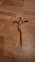 Houten kruis met beeld, Ophalen