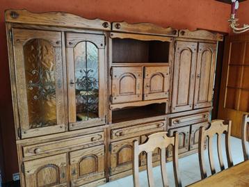 Eiken dressoir beschikbaar voor biedingen