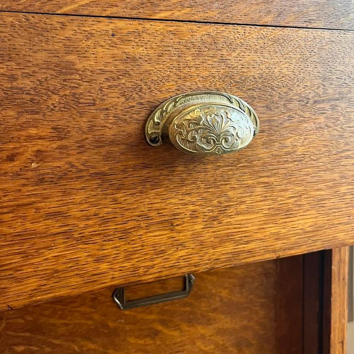 Mooie Antieke Opbergkast, Huis en Inrichting, Kasten | Roldeurkasten en Archiefkasten, Zo goed als nieuw, Eikenhout, Ophalen