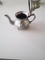 Koffiepot  en melkpotje, Ophalen