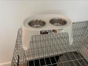 Voerbak honden beschikbaar voor biedingen