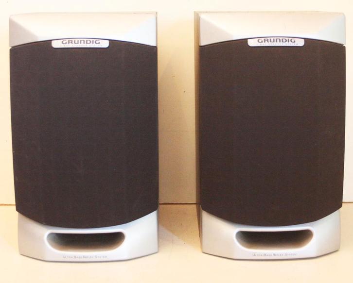 Grundig UMS 12 Luidsprekers / 4 Ohm / 3-Way Speaker System, Audio, Tv en Foto, Luidsprekerboxen, Zo goed als nieuw, Front, Rear of Stereo speakers