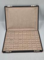 Presentatiedoos voor ringen, munten of medailles, Ophalen