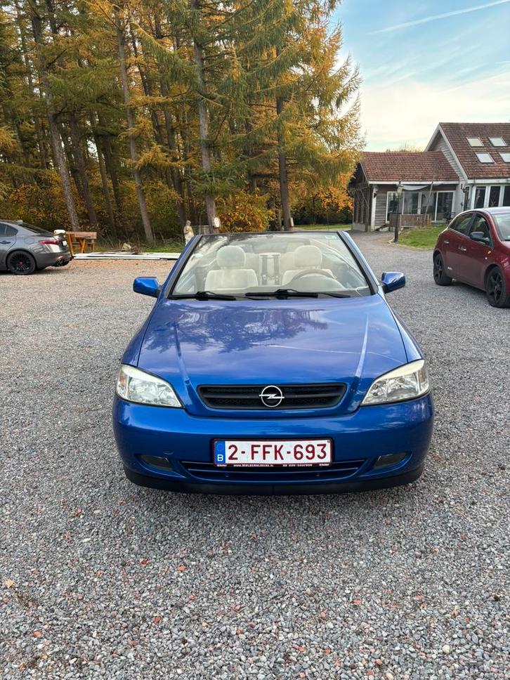 Opel Astra Bertone Cabrio. 1e eig. met 130 000km, Auto's, Opel, Particulier, Astra, Radio, Benzine, Ophalen