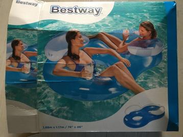 dubbele zitring voor op het water voor 2 personen beschikbaar voor biedingen