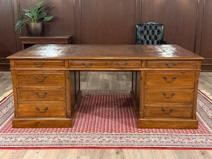 Klassiek Engels bureau partnerdesk (Eichholtz) #540, Huis en Inrichting, Bureaus, Zo goed als nieuw, Bureau, Ophalen of Verzenden