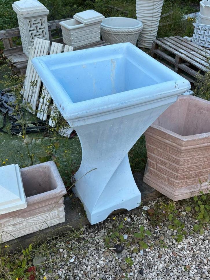 Decoratieve betonnen bloembak, Tuin en Terras, Tuinmeubel-accessoires, Nieuw, Ophalen of Verzenden