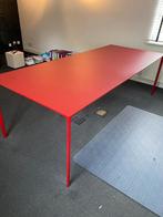 Mooie tijdloze tafel ARPER NUUR, Ophalen, Zo goed als nieuw