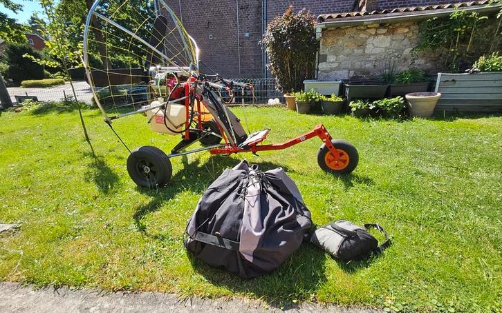 Paramotortrike mit Schirm und Rettung, Tickets en Kaartjes, Recreatie | Pretparken en Attractieparken