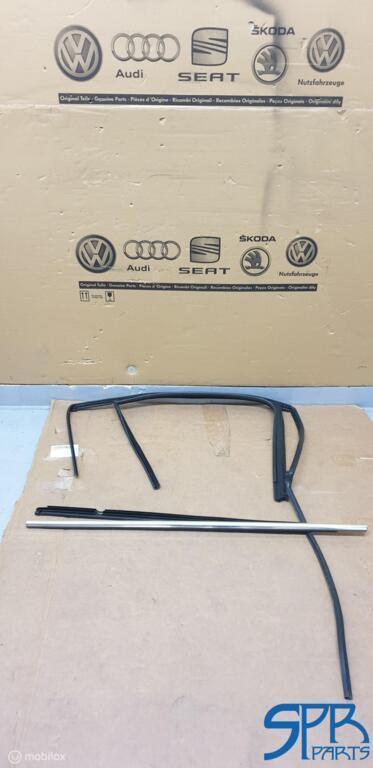 GOLF 7 VARIANT LINKSACHTER DEUR RUBBER LIJST CHROME Portier, Auto-onderdelen, Klein materiaal, Volkswagen, Nieuw, Ophalen of Verzenden