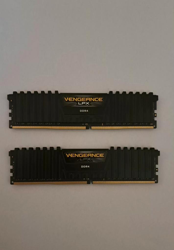 Ddr4 Corsair ram 32gb 3200mhz, Computers en Software, RAM geheugen, Desktop, DDR4, Ophalen of Verzenden
