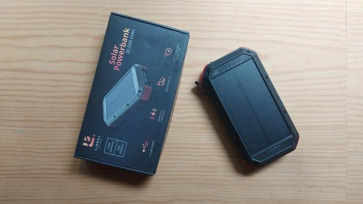 Iideka Solar Powerbank 30000 mAh met zonnepaneel, Telecommunicatie, Powerbanks, Nieuw, Ophalen of Verzenden