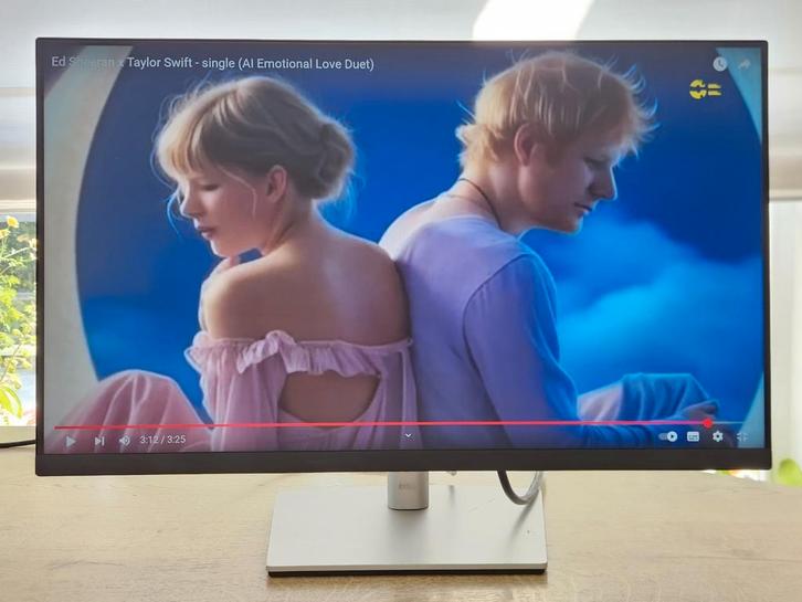 Extraordinary 24inch Dell monitor, Computers en Software, Monitoren, Zo goed als nieuw, DisplayPort, HDMI, Kantelbaar, LED, Ophalen