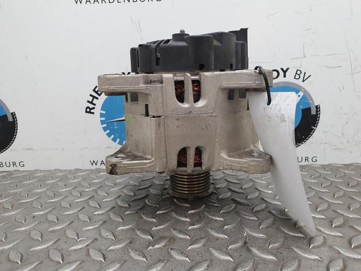 RENAULT MEGANE [ALTERNATOR] 2012, Auto-onderdelen, Motor en Toebehoren, Gebruikt, ARN erkend, Stiba lid, Erkend duurzaam, Ophalen of Verzenden