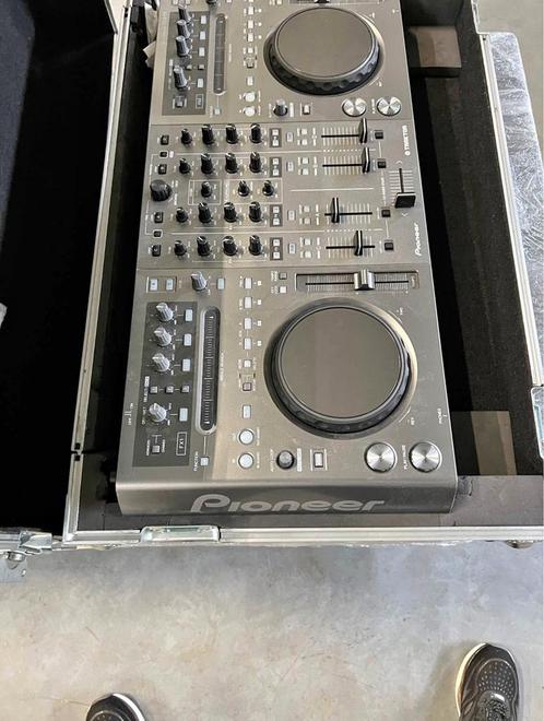 Pioneer DDJ-T1 controller, flightcase en werkt perfect., Muziek en Instrumenten, Dj-sets en Draaitafels, Zo goed als nieuw, Dj-set