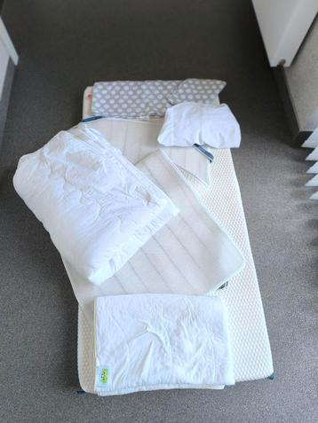 Babybed starterset Matras aerosleep, beschermer, dekens... beschikbaar voor biedingen