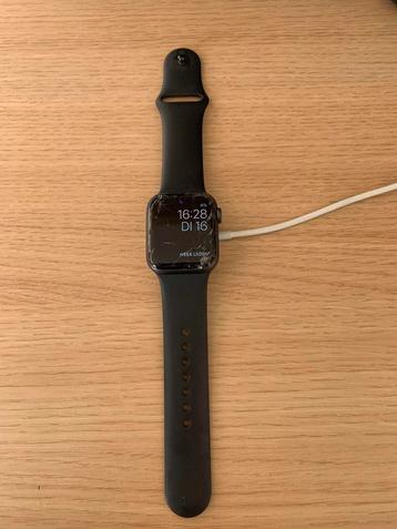 Apple Watch Series 4 (scherm beschadigd)