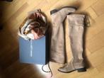Knielaarzen m38, Kleding | Dames, Hoge laarzen, Beige, Ophalen of Verzenden, Zo goed als nieuw