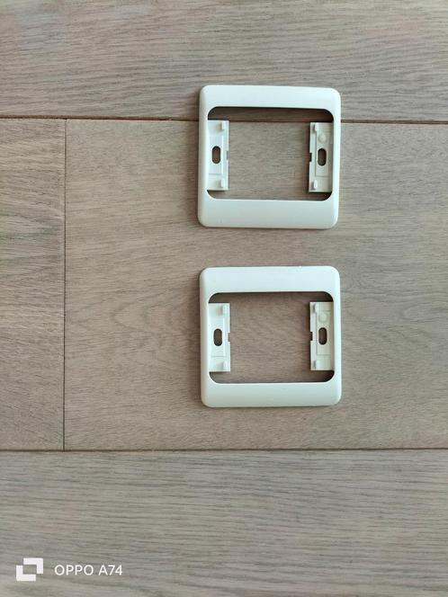 NIKO PR20 afdekplaten voor schakelaars (crèmekleur), Doe-het-zelf en Bouw, Elektriciteit en Kabels, Zo goed als nieuw, Schakelaar