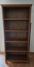 IKEA boekenkast van massief hout, Huis en Inrichting, Kasten | Boekenkasten, Ophalen, Zo goed als nieuw