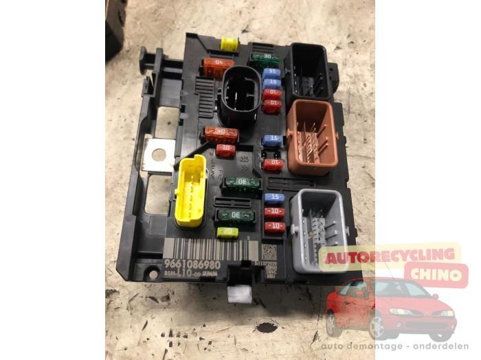 Zekeringkast van een Peugeot 207, Auto-onderdelen, Elektronica en Kabels, Peugeot, Gebruikt, 3 maanden garantie, Ophalen of Verzenden