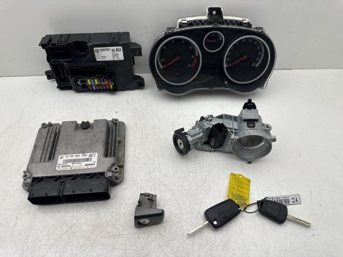 Kontaktslot + computer van een Opel Corsa, Auto-onderdelen, Overige Auto-onderdelen, Opel, Gebruikt, 3 maanden garantie, Ophalen of Verzenden